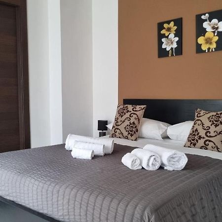 Enne'S Apartments In The Heart Of Palermo Bagian luar foto